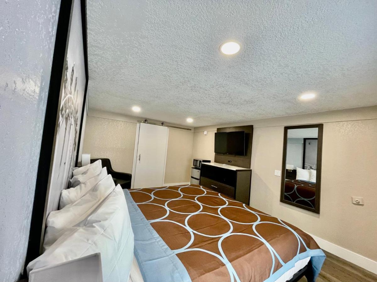 Super 8 By Wyndham Kissimmee-Orlando Ξενοδοχείο Four Corners Εξωτερικό φωτογραφία